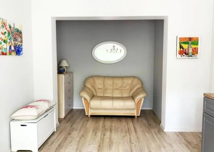 Cozy In A Historical Town Appartement